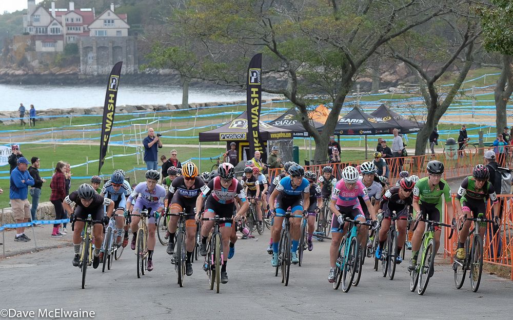 The Women&rsquo;s start was a fairly even contest between White (Cannondale), Ferrier Bruneau (SAS-Mocogep), and Noble (Aspire Racing)