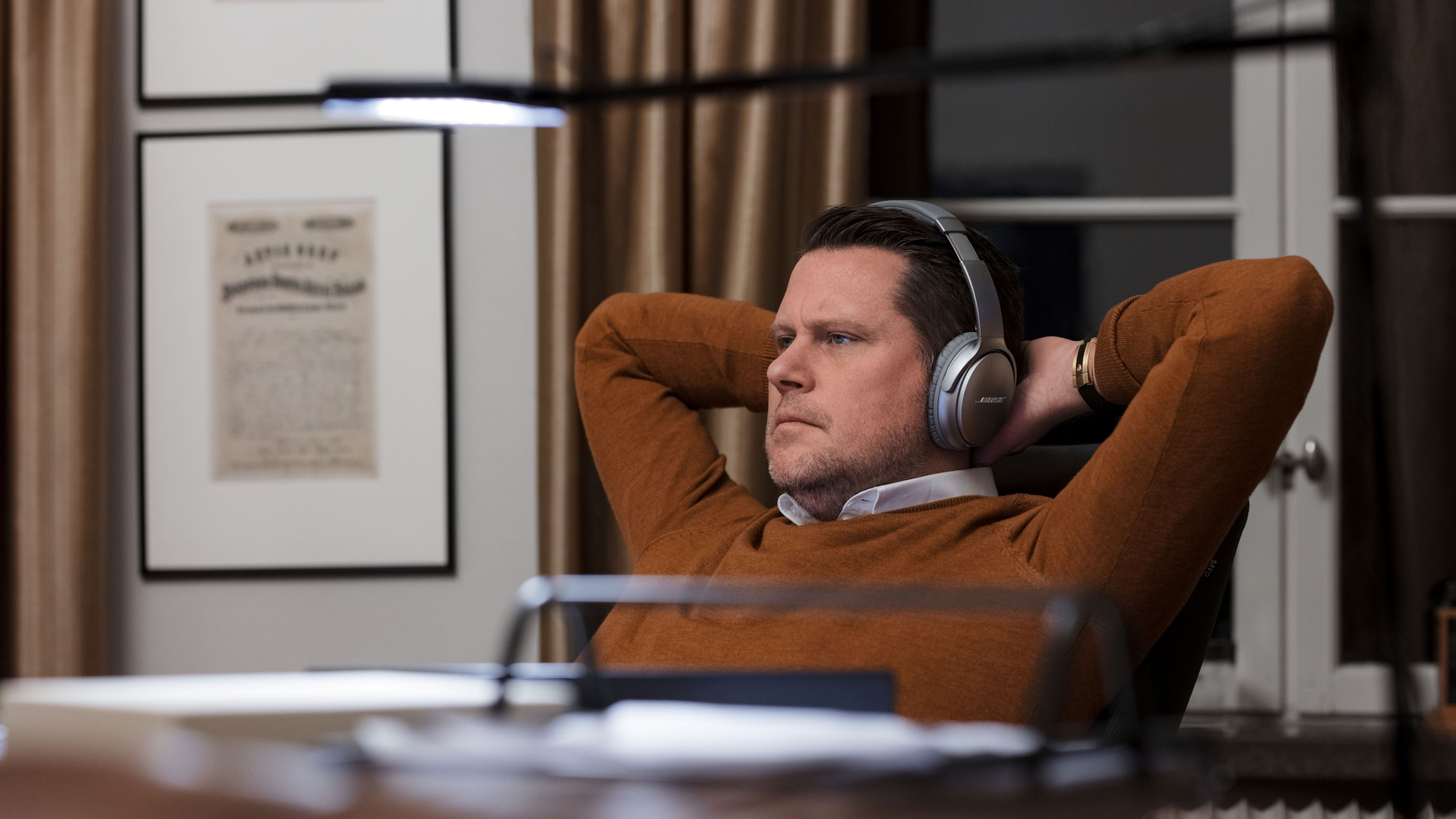 Lars Wingefors in headphones.
