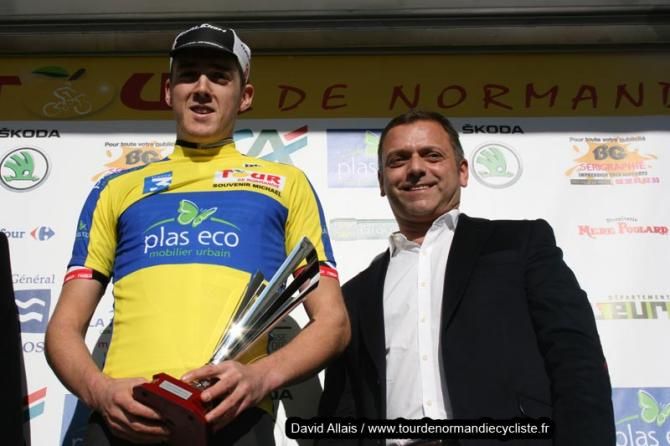 Scully picked up the first race leader's jersey at Normandie after his win in the prologue