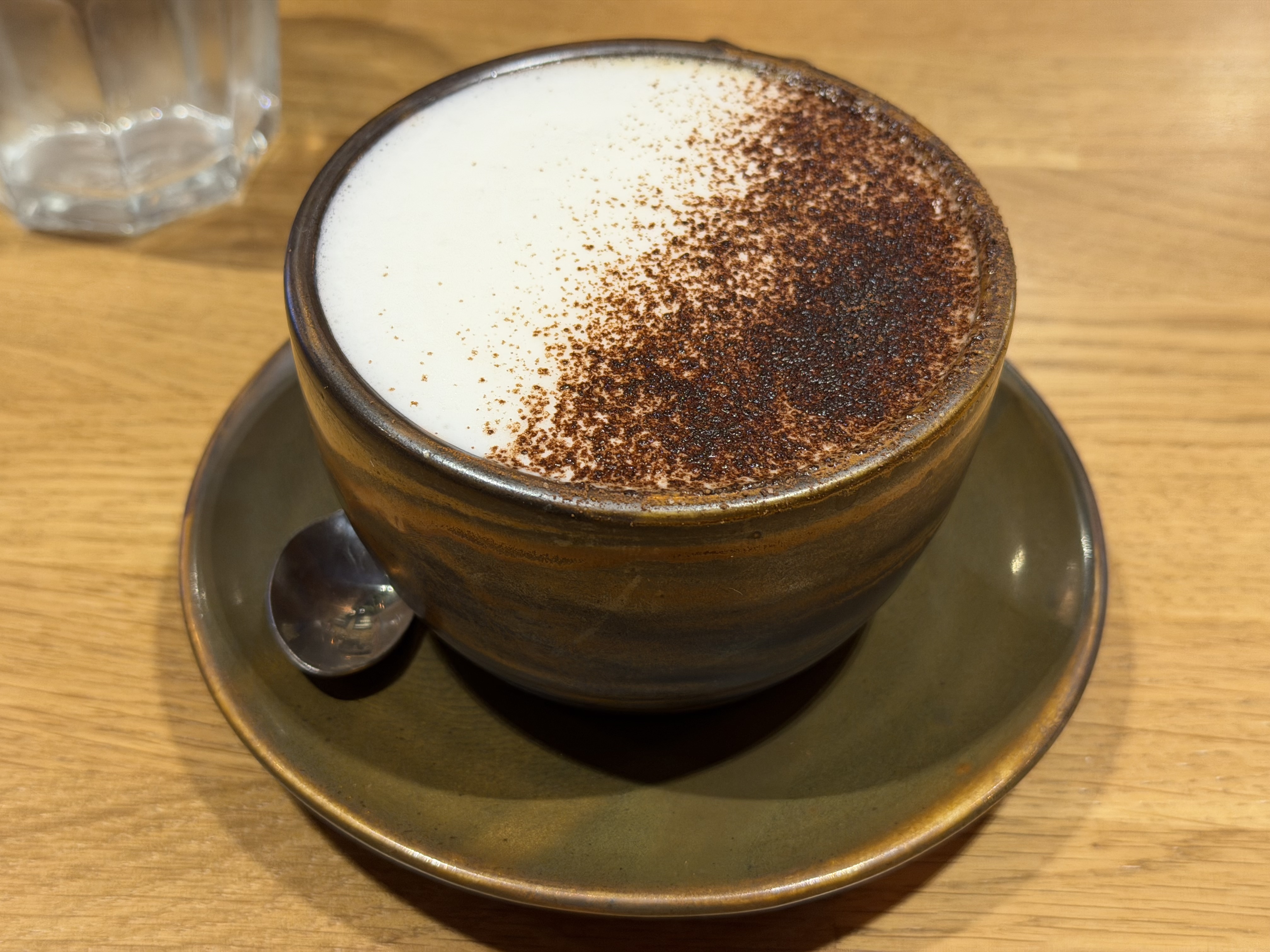 iPhone 17 Pro Max 2x coffee image