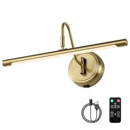 This is Nate Berkus' Lighting Trick for "Elegant" Shelving | Livingetc