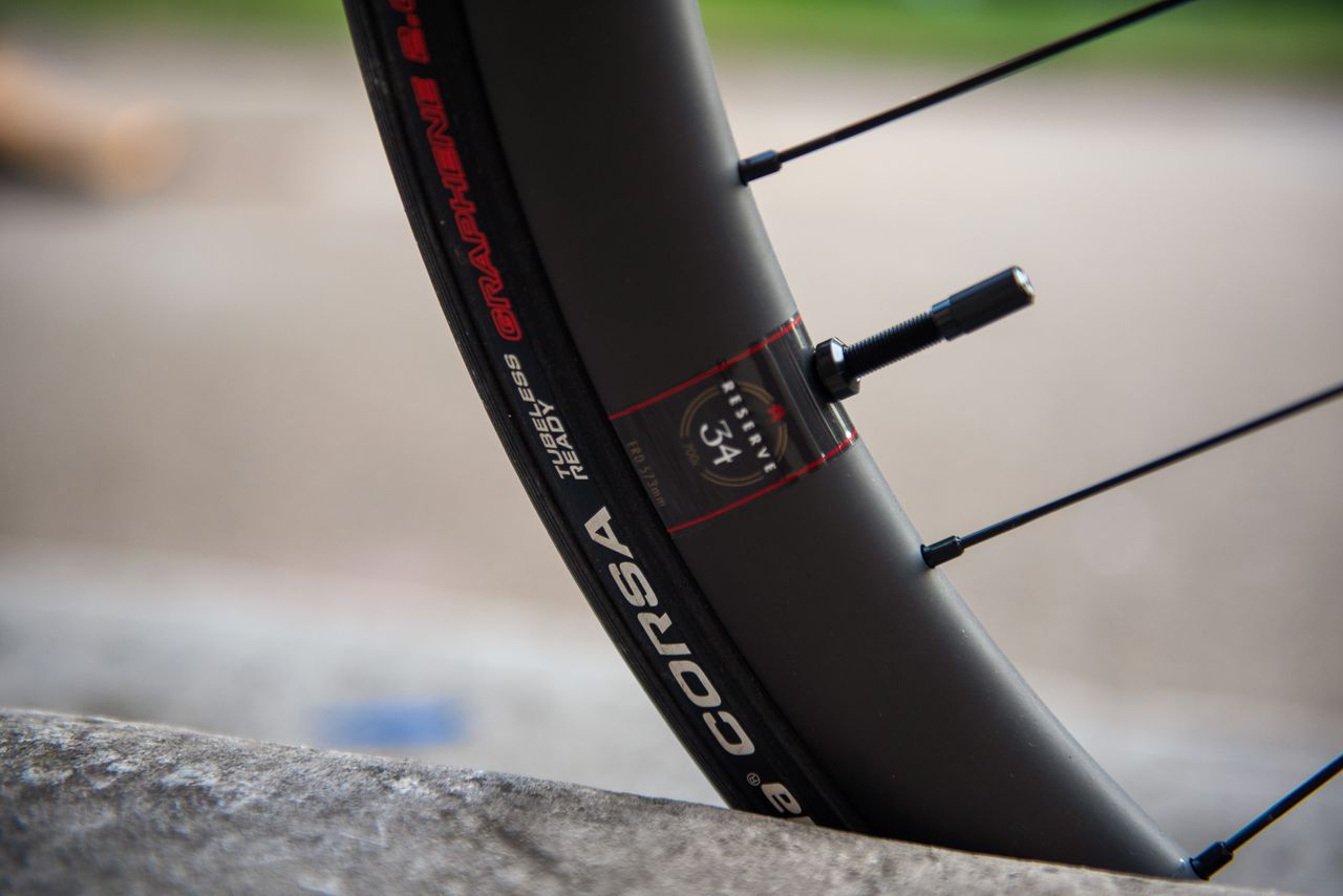 Cervelo R5 Sram AXS bike images and detailss