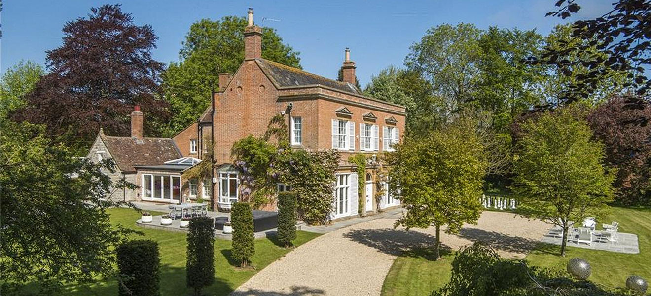 18th Century English Manor House