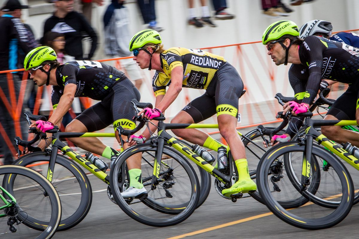 Tj Eisenhart (Holowesko) rides amongst teammates during todays crit.