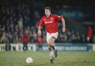 Gary Pallister in action for Manchester United.