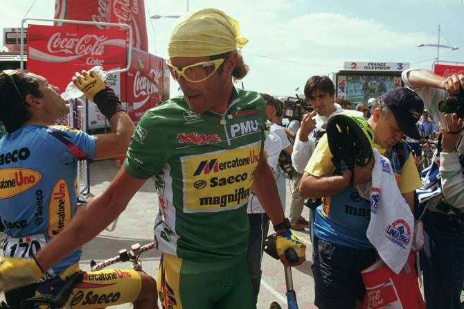 In comparison to his later outfits, this green jersey combo in 1995 was subtle for Mario Cipollini