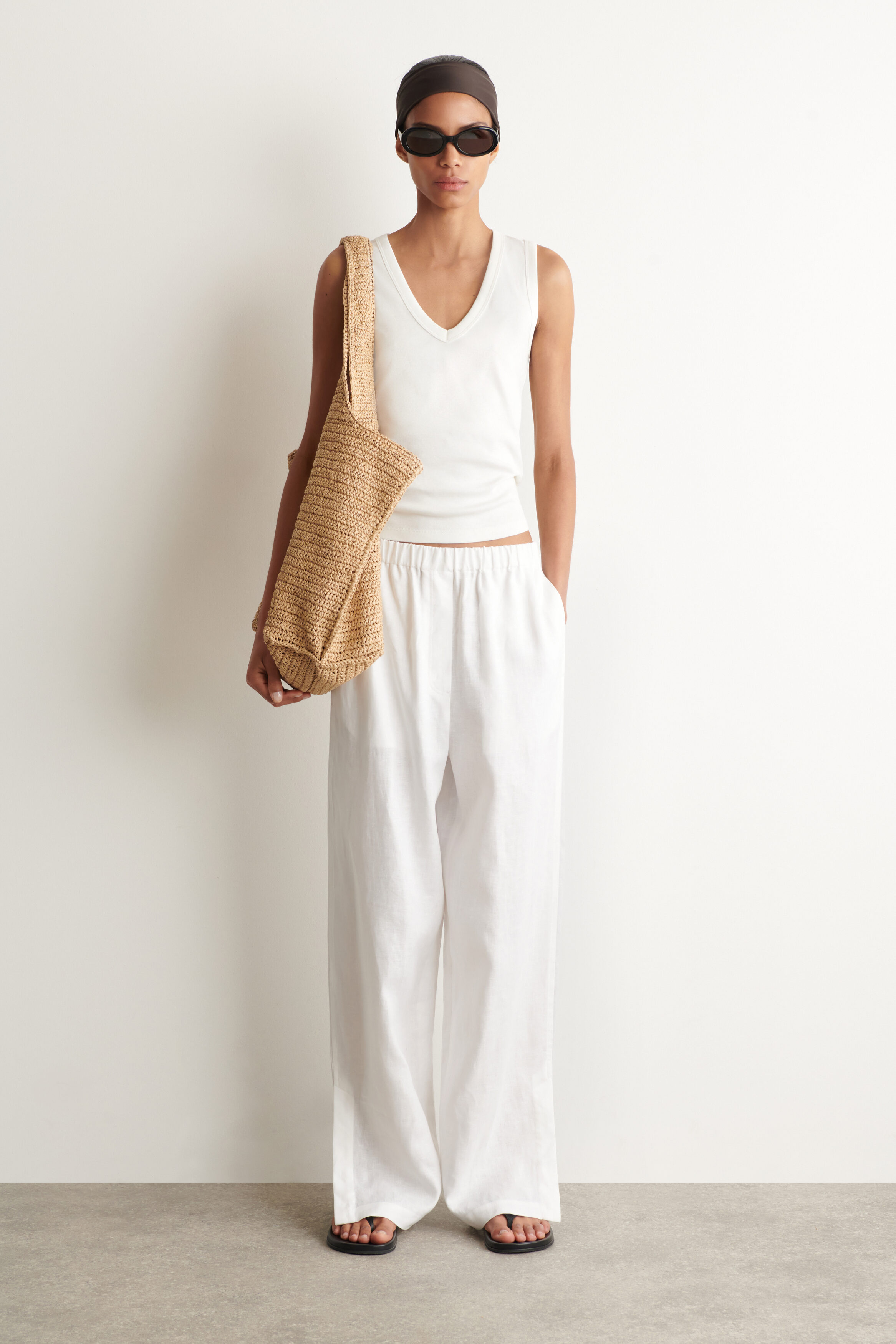 Elasticated Linen Barrel-Leg Trousers