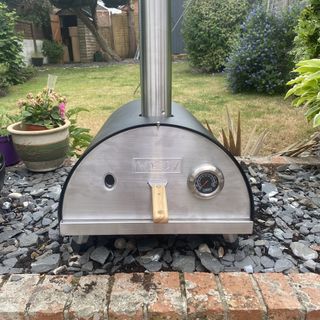 Testing the Woody pizza oven