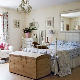 bedroom with bed and mirror