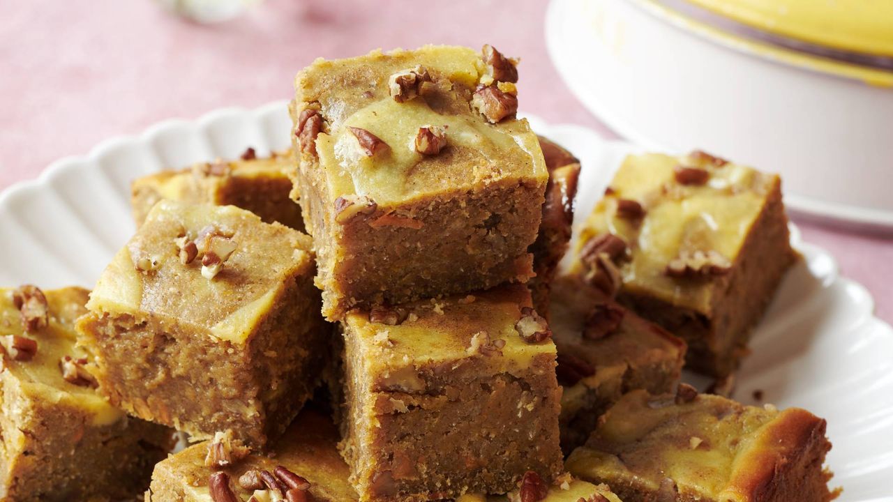 carrot cake blondies with cream cheese swirl