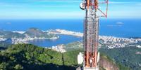 Dielectric antenna overlooking harbor in Brazil 