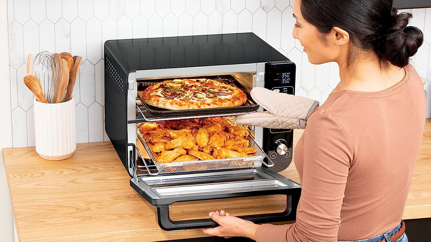 Ninja Double Oven can finish two meals at the same time