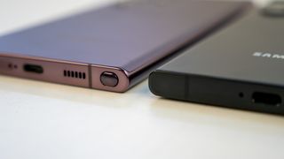 Comparing the curves between the Burgundy Samsung Galaxy S22 Ultra vs Black Samsung Galaxy S23 Ultra