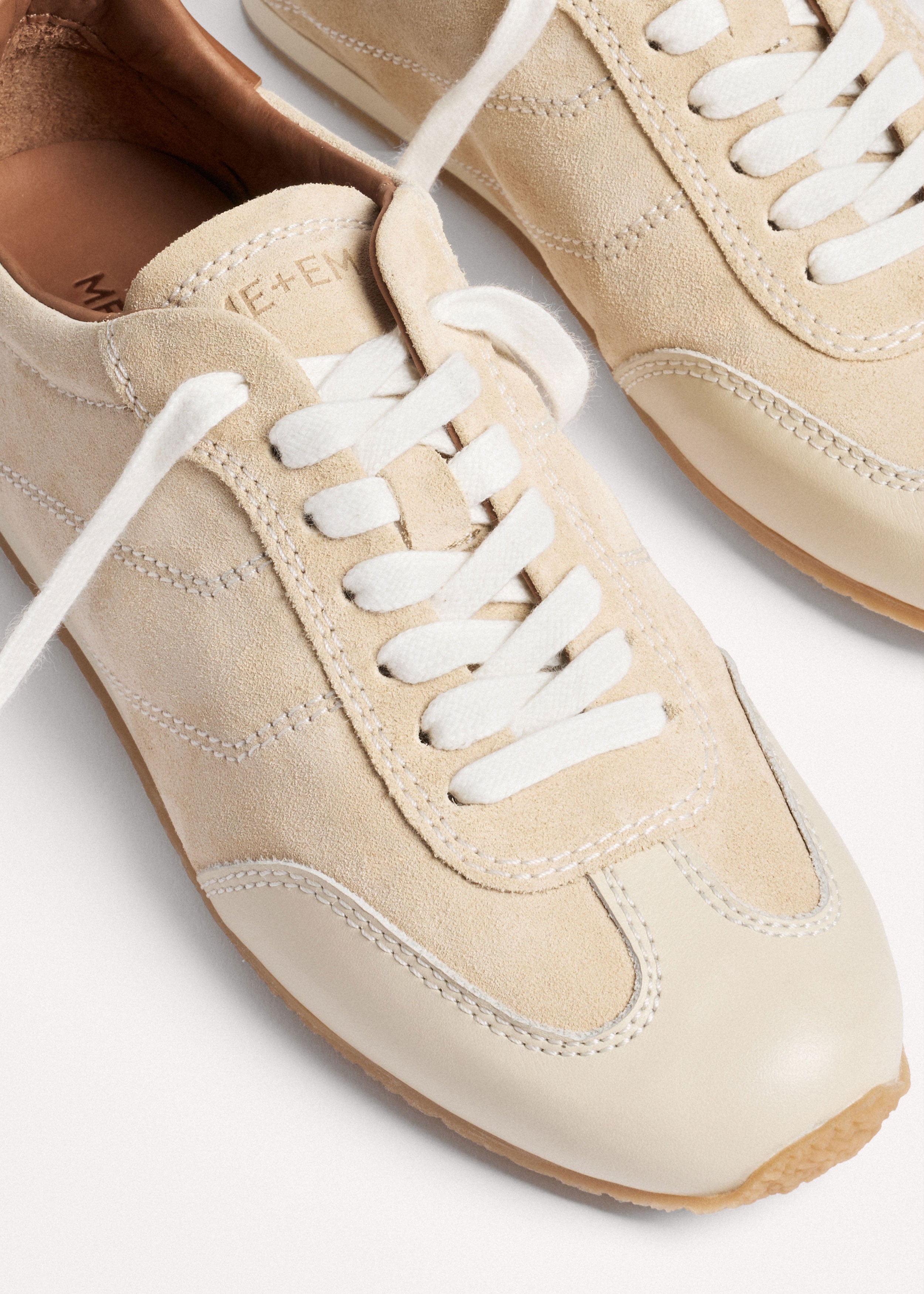 retro runner trainer