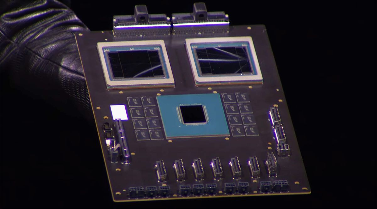 Images of Nvidia&#039;s Blackwell GPU from GTC.