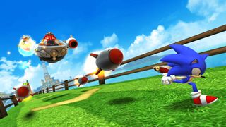 Sonic running in Sonic Dash+