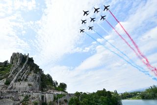 The Patrouille de France were also on show when the peloton passed over Sisteron