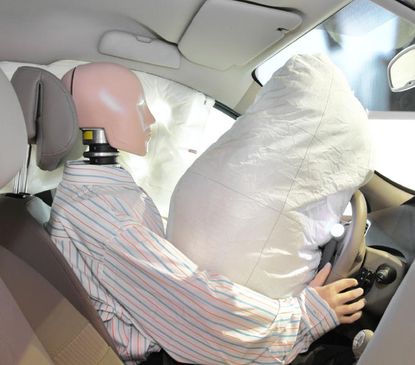 Report: Airbag maker found defect in product, but didn't tell regulators