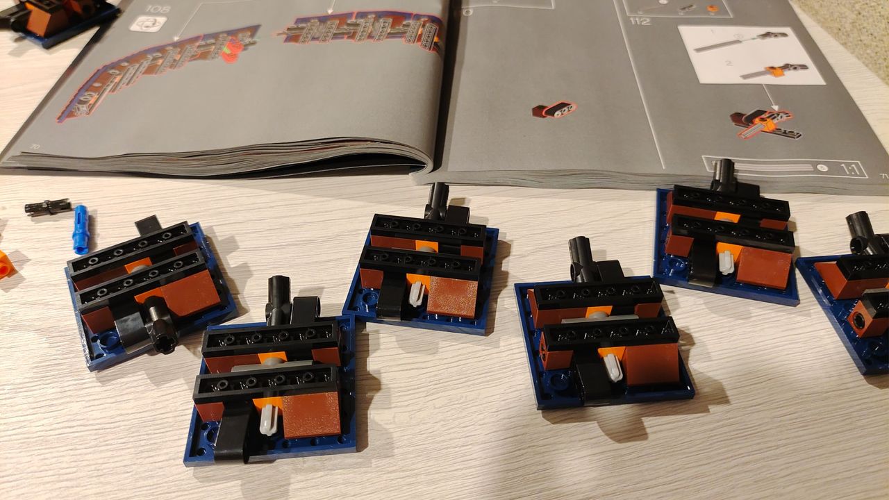 Lego Ideas The Globe 21332 - Underside of Globe panels.