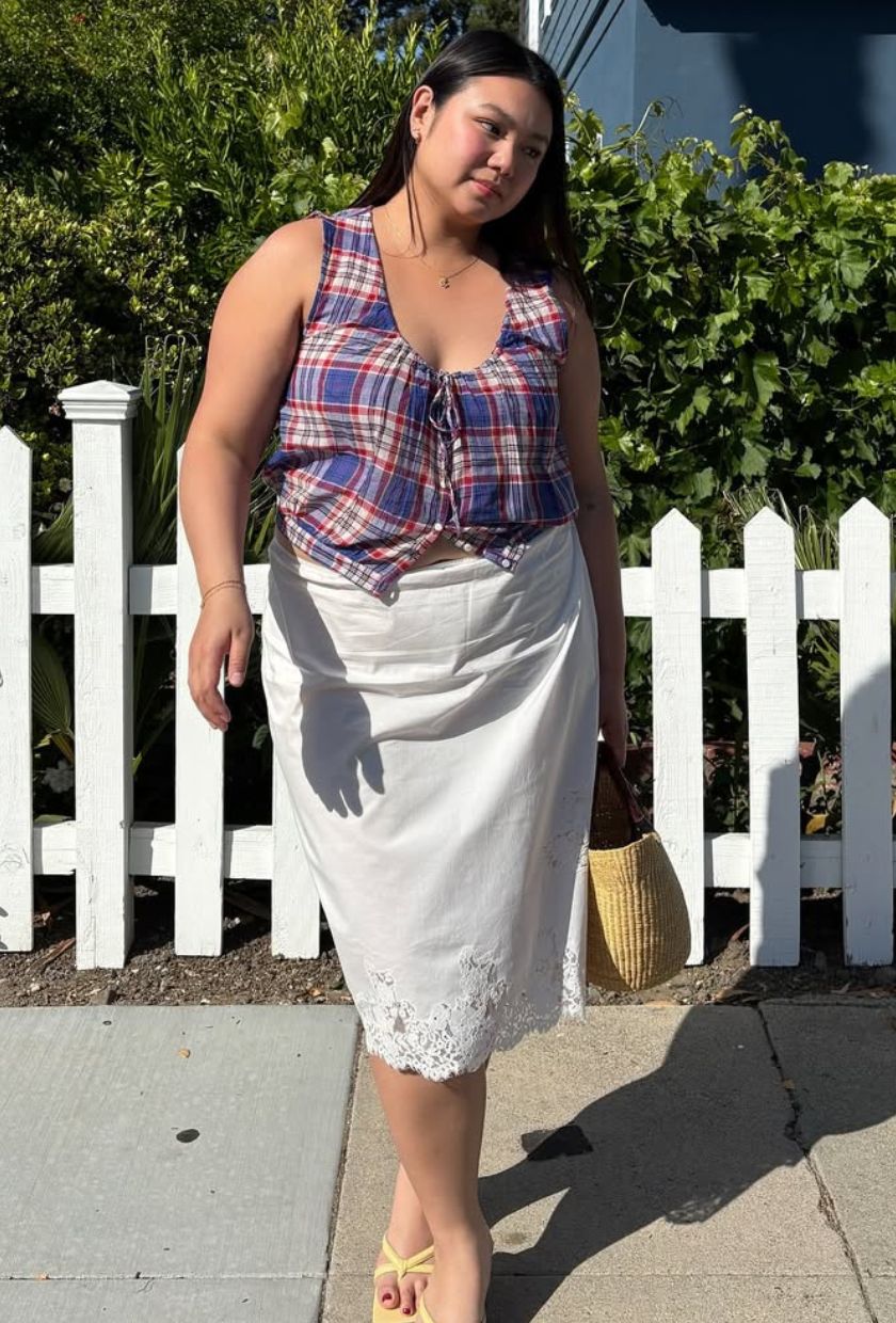 @marina_torres wears a Dôen blouse