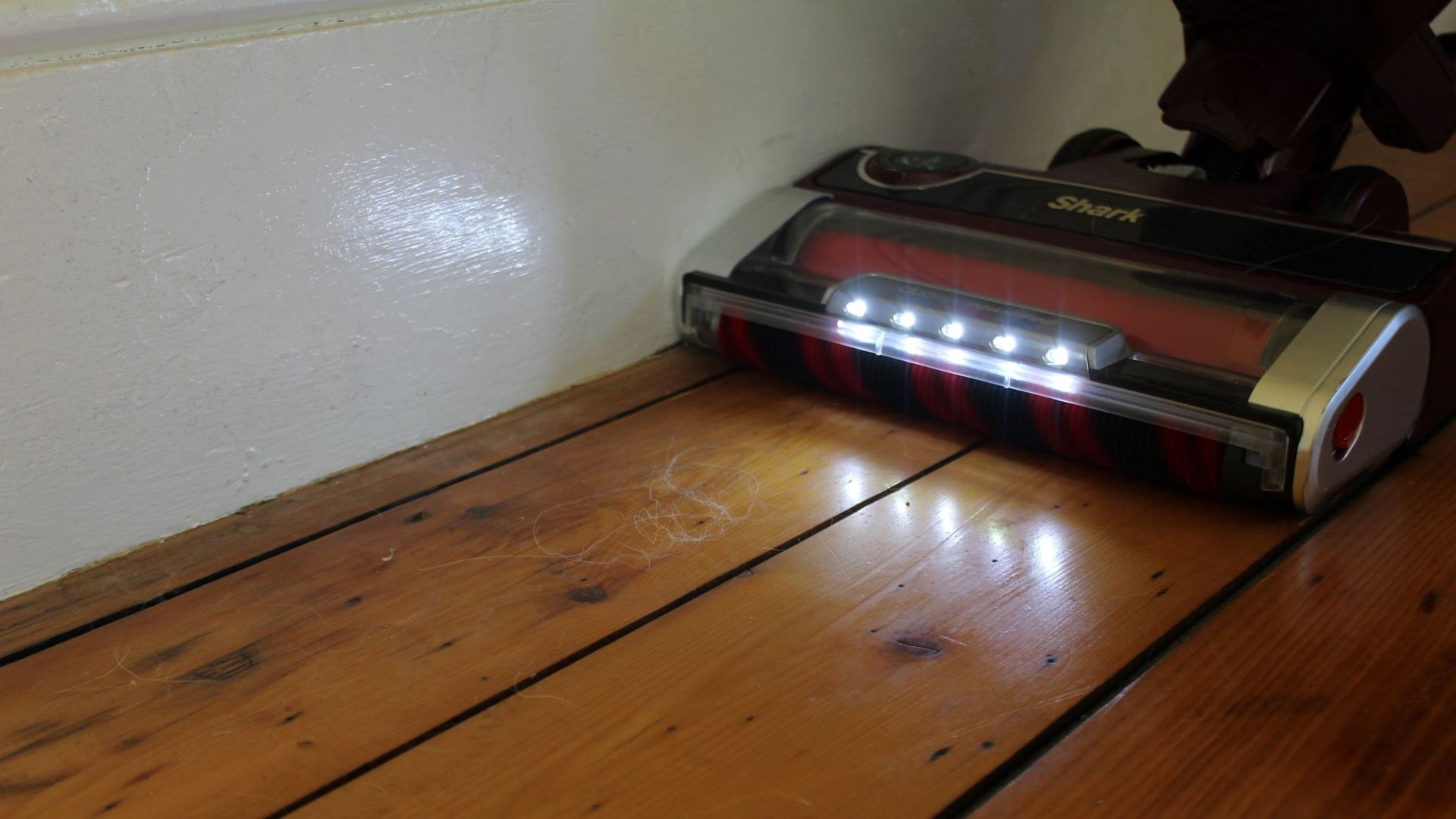 Shark Stratos on hard floors