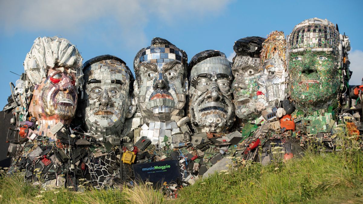 The &amp;#039;Mount Recyclemore&amp;#039; structure of G7 leaders constructed from e-waste