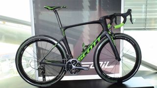 Scott's new Foil aero road bike was launched in Salzburg. This is the Team Issue model with mechanical Dura-Ace and Zipp 60 wheels