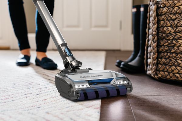 Dyson V15 Detect vs Shark Stratos: which vacuum should you buy? | Homes ...