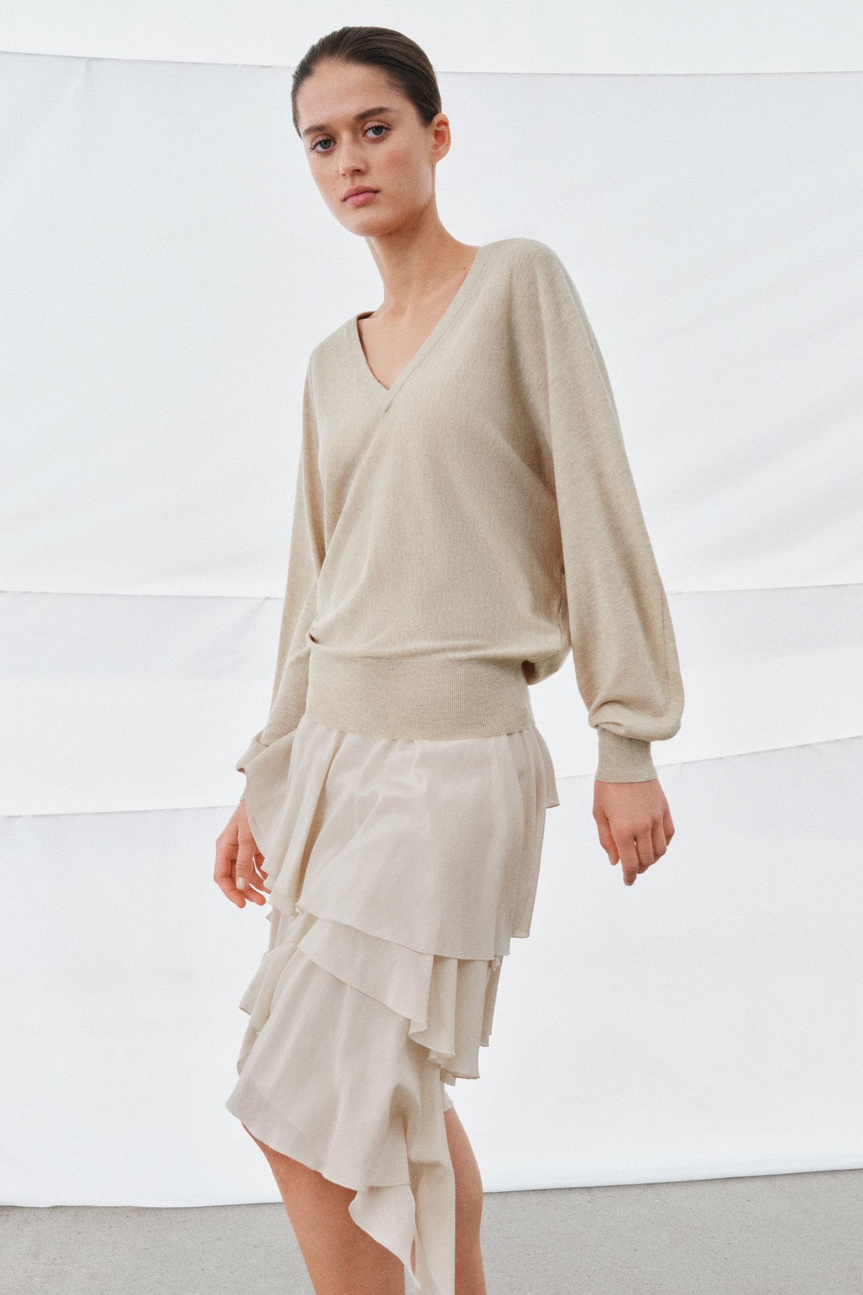 Wool V-Neck Sweater - Sand / Marl - S