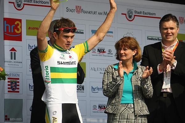 Jack Bobridge (Australia) takes to the podium after his win. Photo &copy;: Florian &amp; Susanne Schaaf/www.cyclingpictures.de