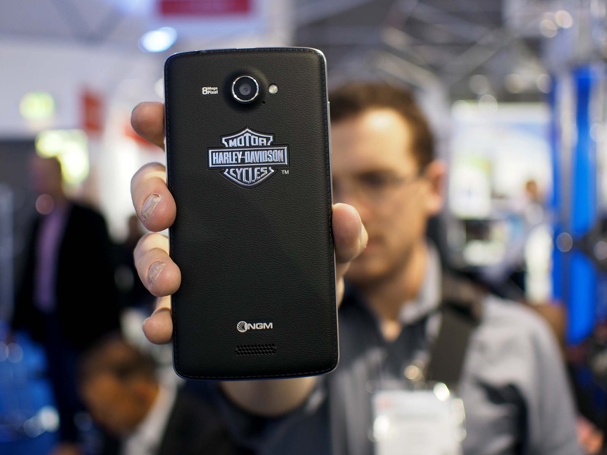 Hands-on with NGM's Harley Davidson-adorned Windows Phone