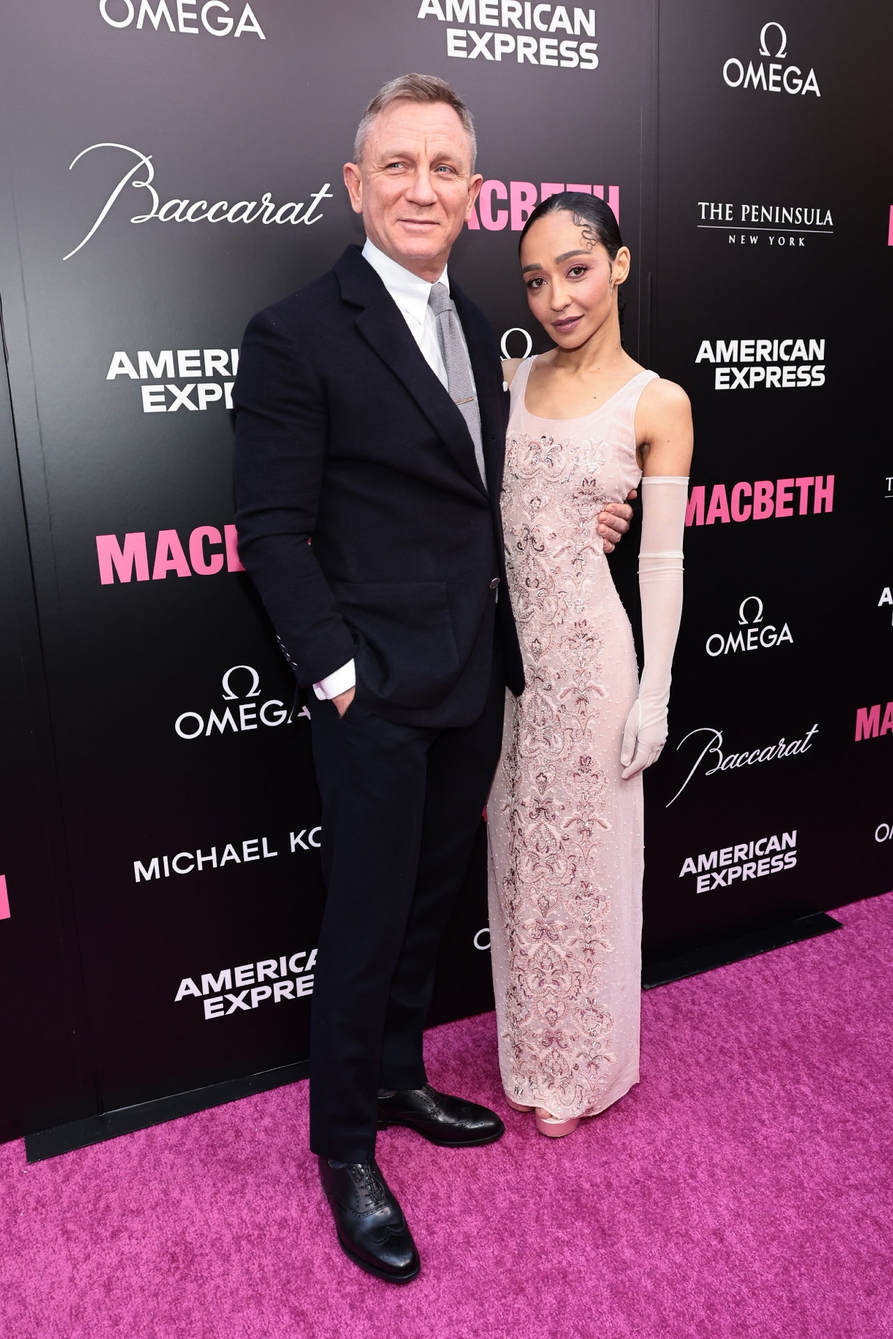 Daniel Craig y Ruth Negga en la alfombra rosa de Macbeth.