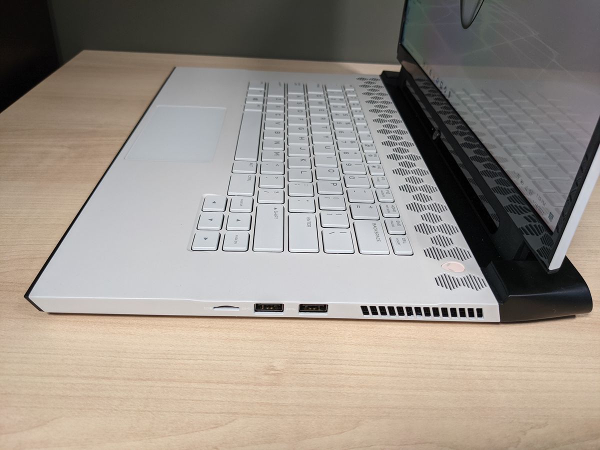 Alienware m15 R4