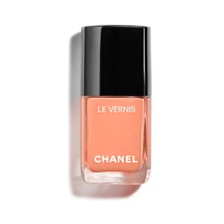 Chanel Le Vernis Nail Polish in Poète