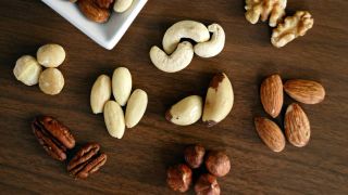 Foods to never cook in a blender: nuts
