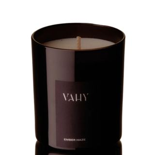 A black Vahy candle