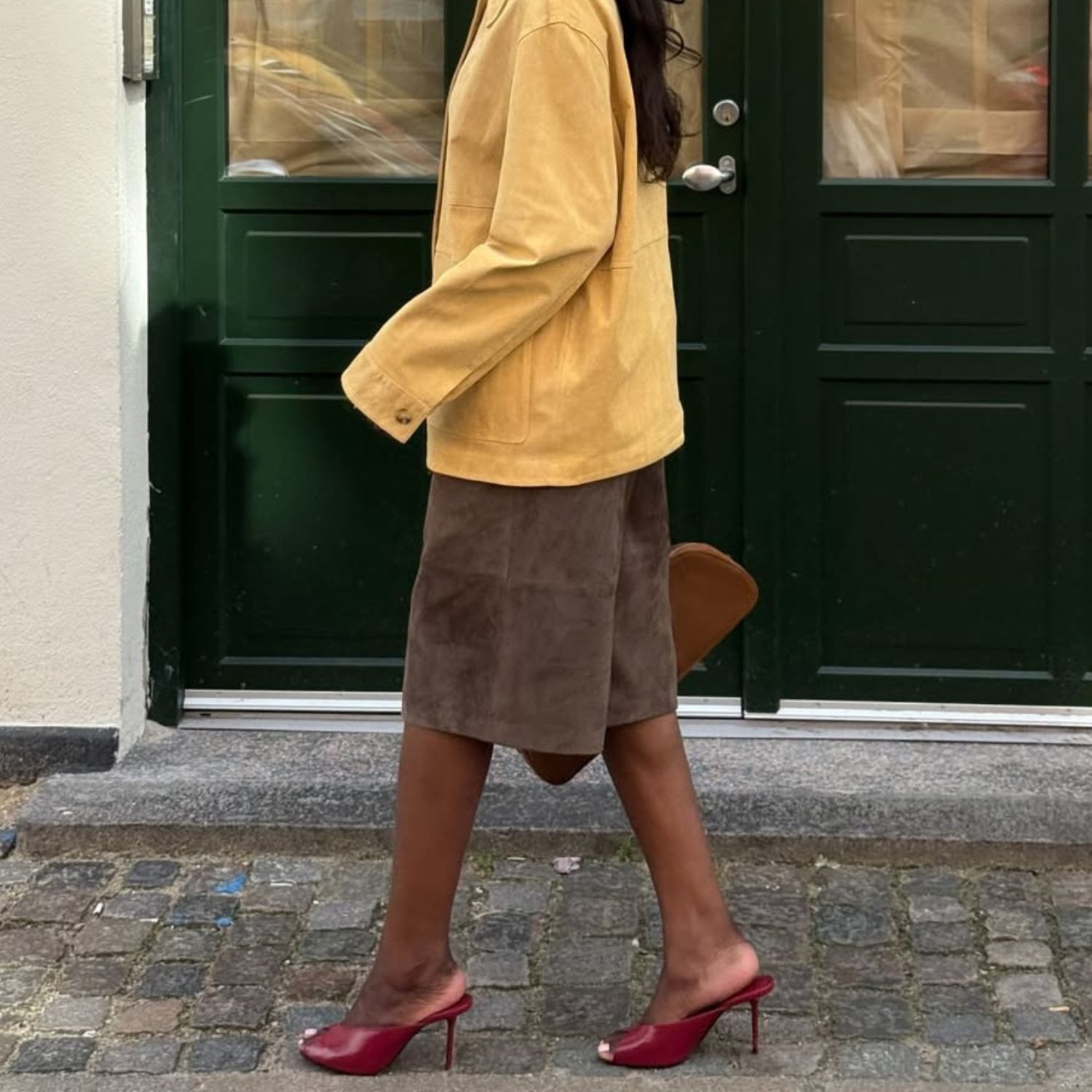 Anti-flat shoes trends winter 2025