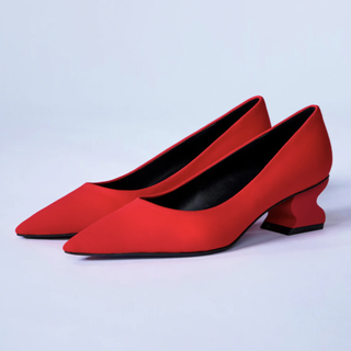 MONLE Red Pointed Toe Pump