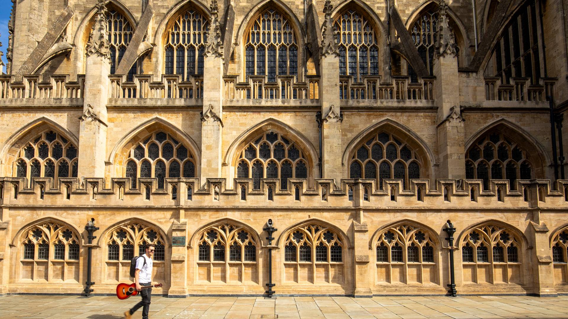 Photograph of Bath Abbey in England, UK, which appears in the Photography Weekends Britain book, written by photographer William Gray and published by Bradt Guides