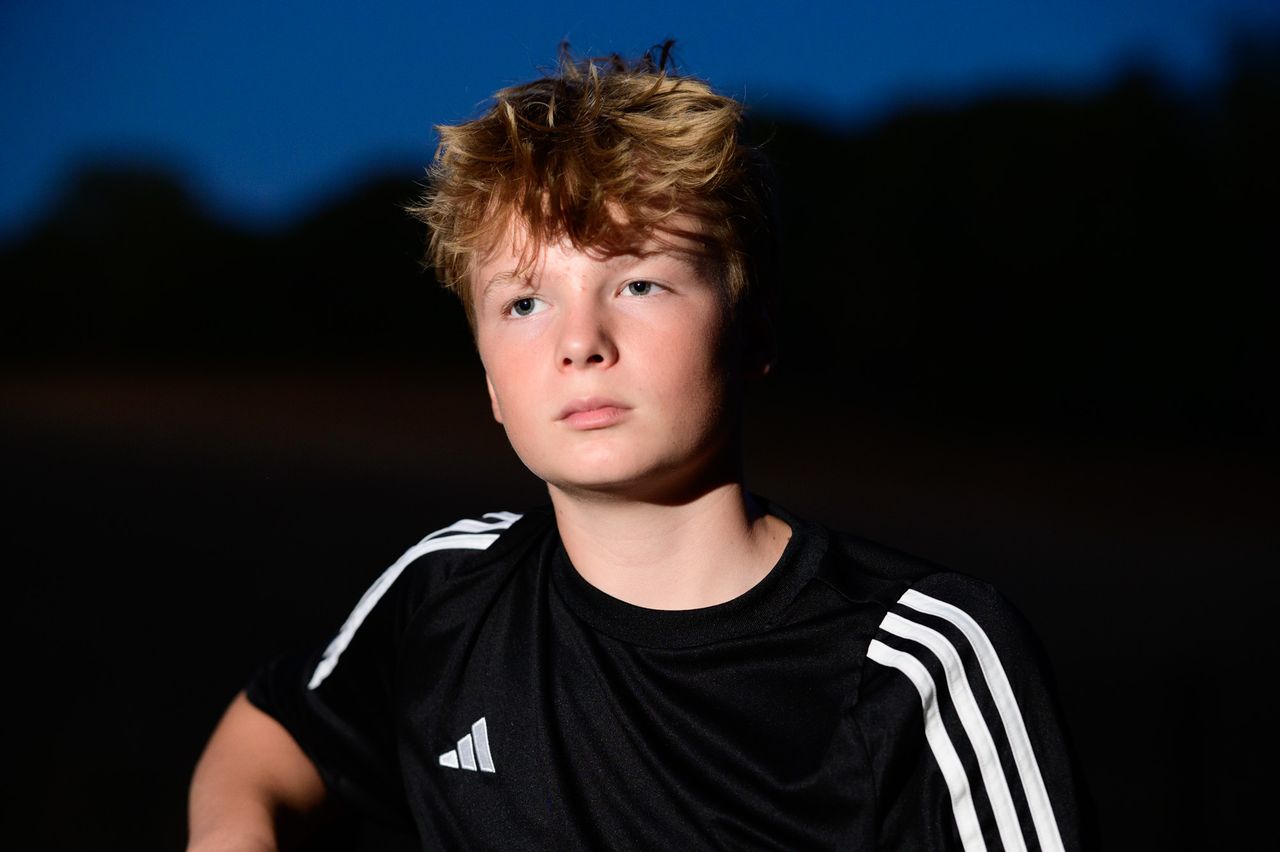 Low light portrait illuminated with the Godox iT32 camera flash