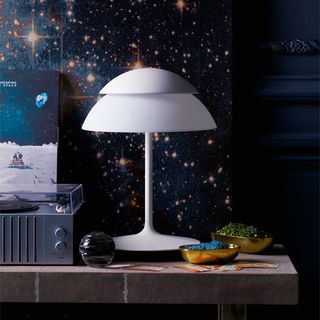 star wall white lamp and golden tray