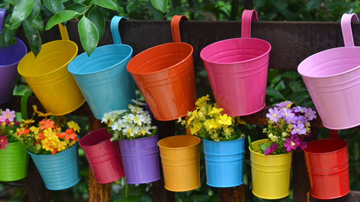 Hanging bucket planters