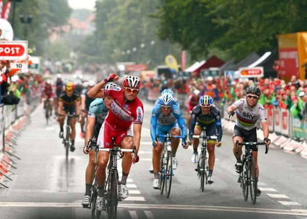 Alexander Kristoff wins the stage in Denmark