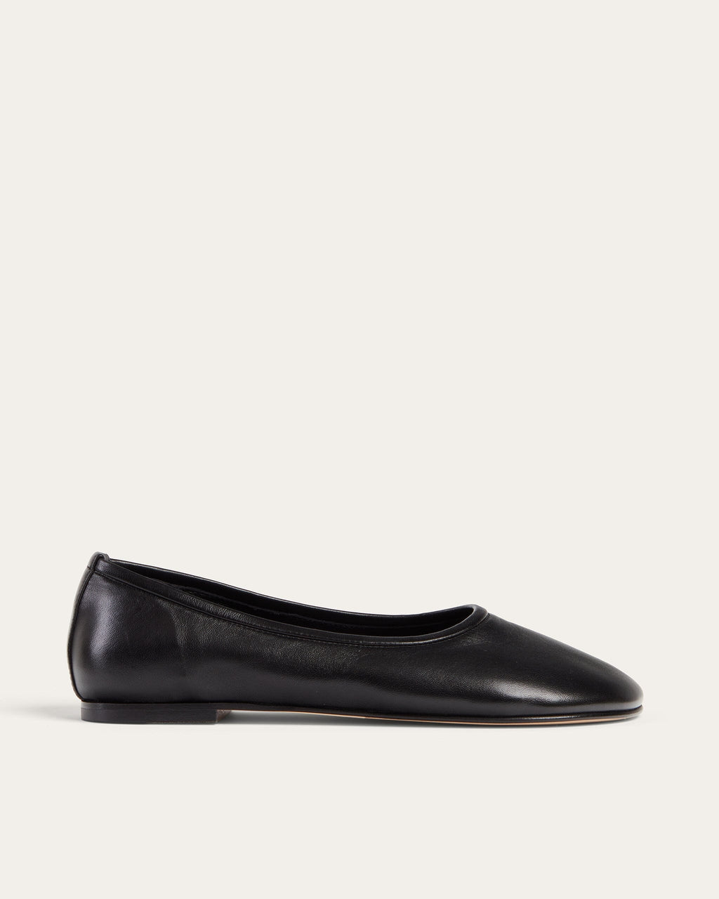 Rina Flat, Black Leather