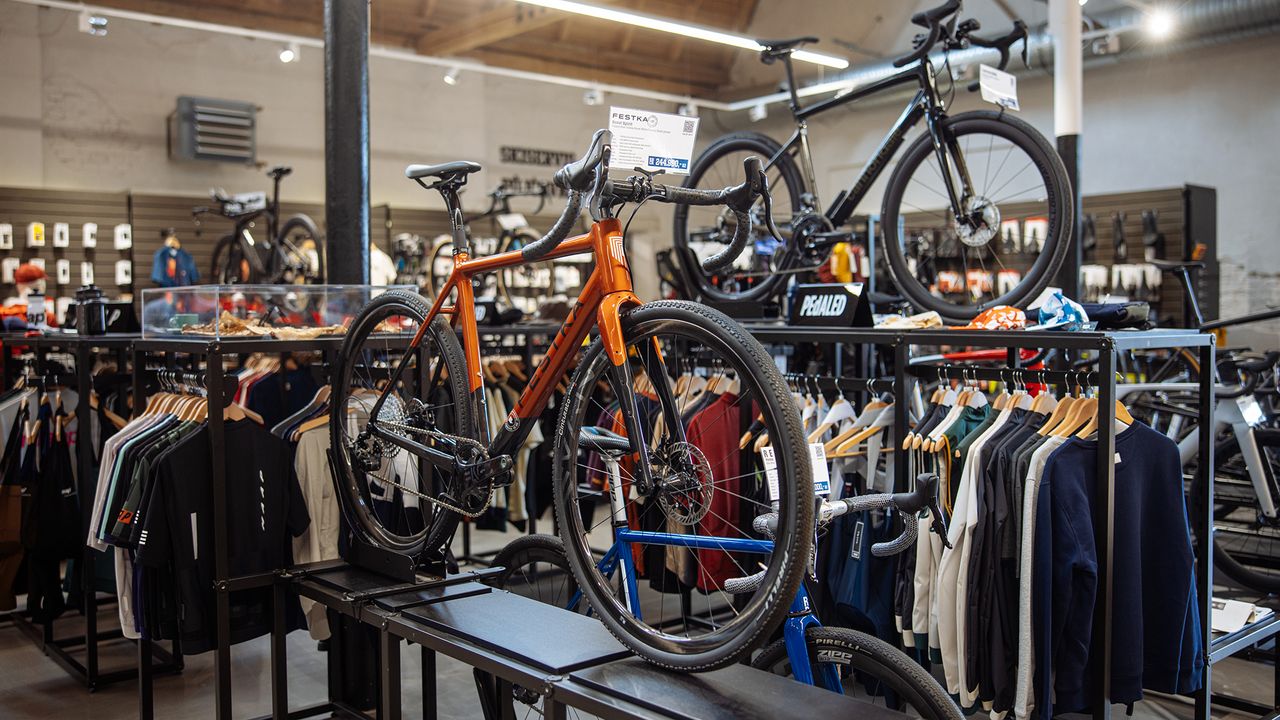 SBCR bike shop outside of Prague
