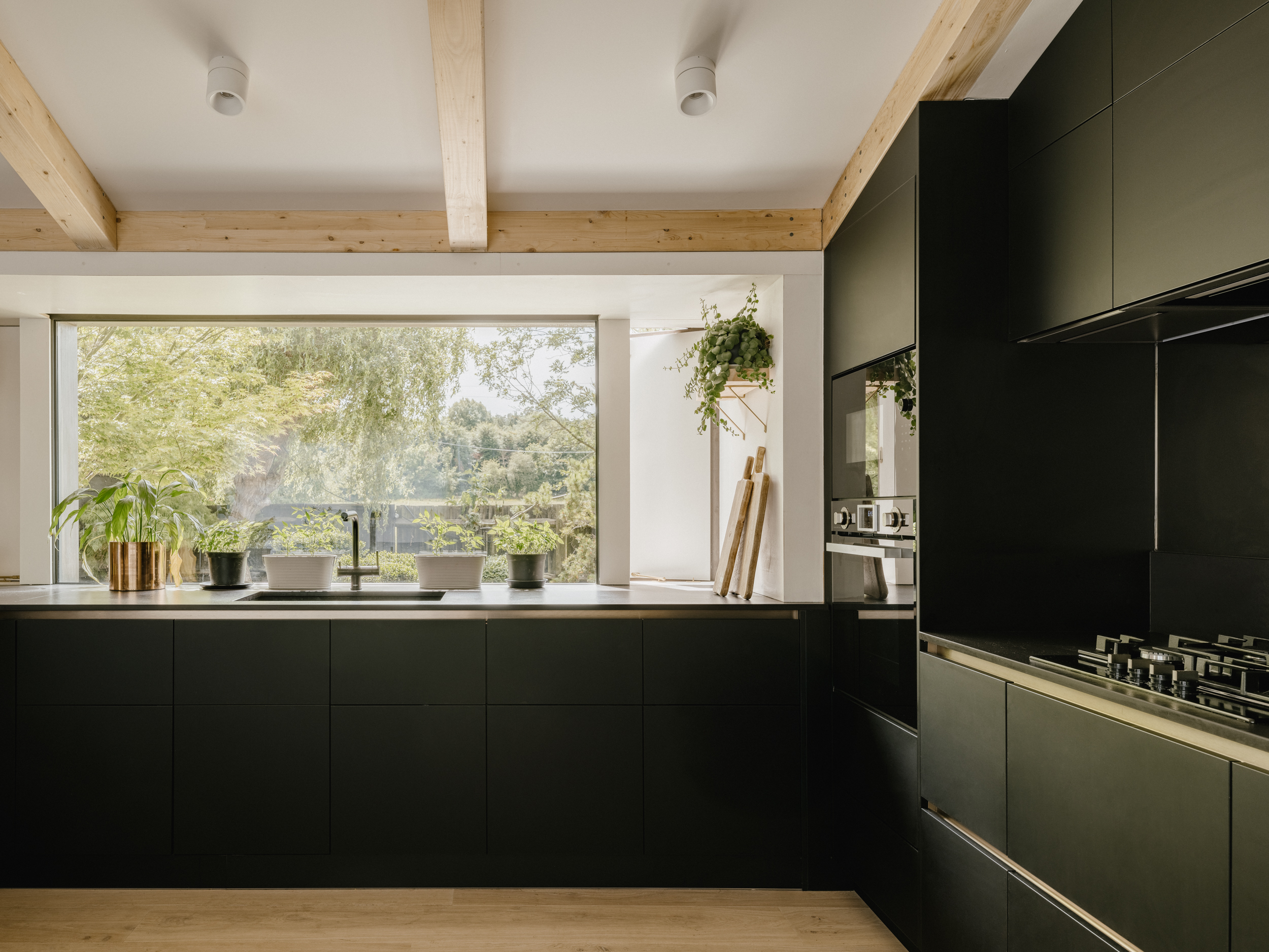 london houseboat designed by tiggcoll architects, 'the floating house'