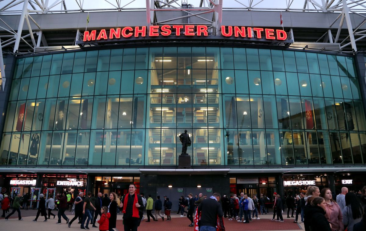 Manchester United debt rises to more than £514m as record wage bill