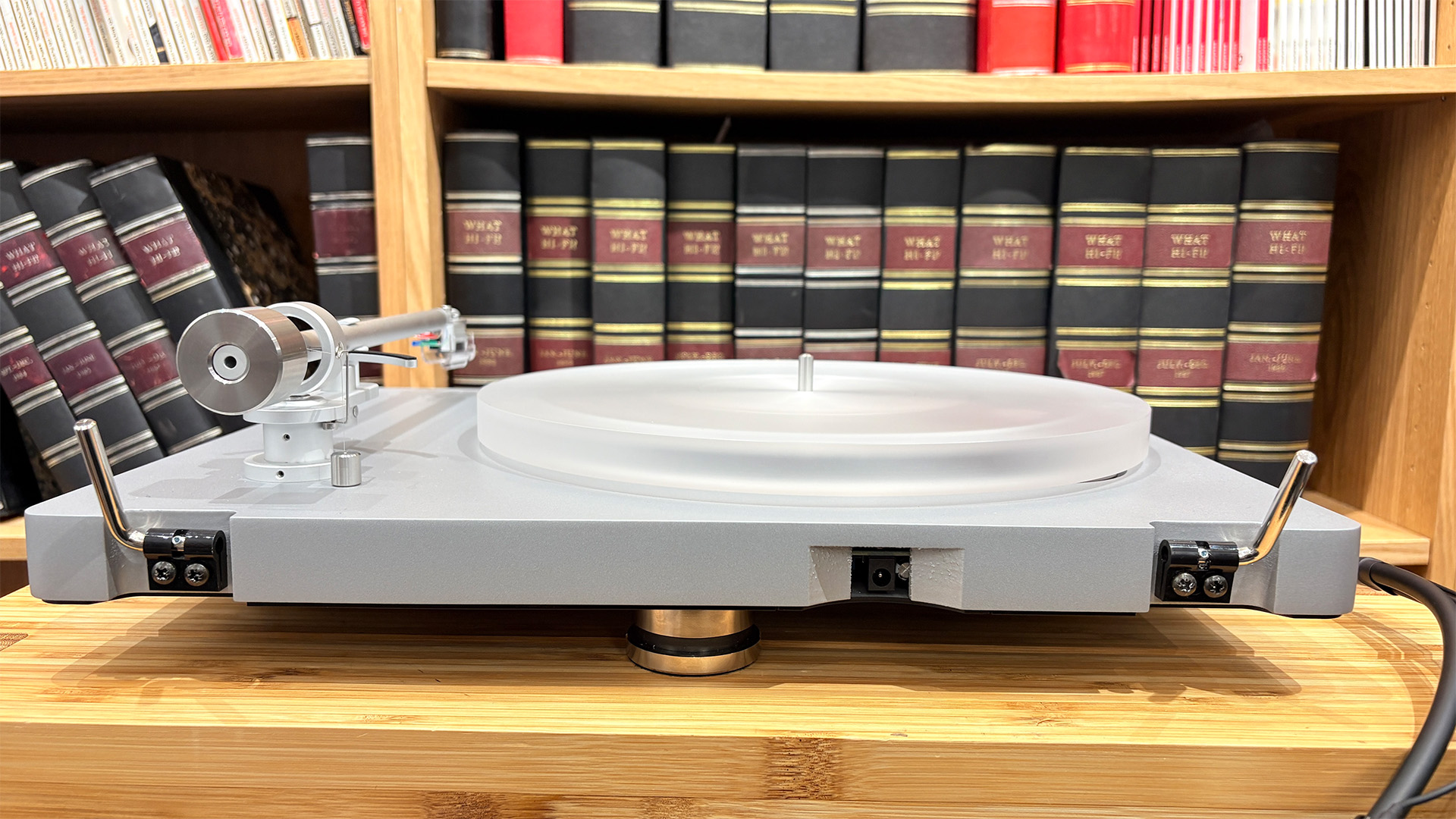 Clearaudio Compass turntable rear shot
