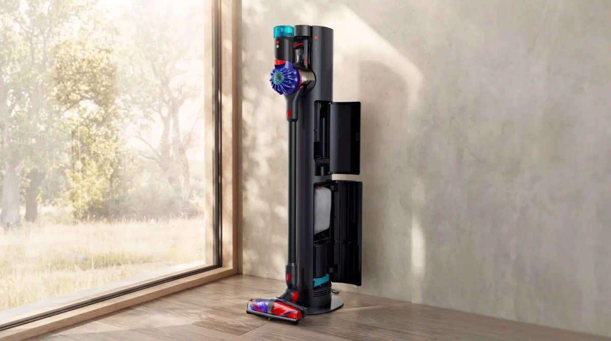 Dyson V10 Konical inside the self-emptying Dok