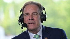 Jim Nantz commentating for CBS Sports